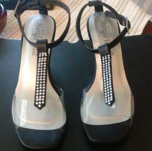 Midnight Velvet Sandals Size:6M